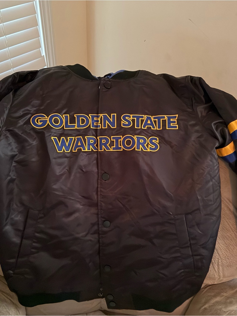 New Golden State Warriors Satin Jacket with hood- men’s Large